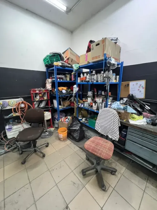 PROVISIONSFREI!!! Große Halle, Werkstatt, Lager 40m² mit Hebebühne N17 - Bild