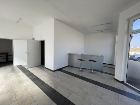 PROVISIONSFREI!!! Sehr schöne, sonnige Halle, Lager, Werkstatt mitten in Areal200 in Sollenau SR3