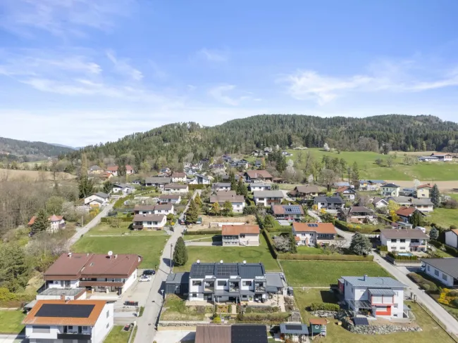 Genießen statt mähen – modernes Wohnen mit kleinem Garten - Bild