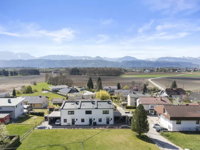 Genießen statt mähen – modernes Wohnen mit kleinem Garten - Bild