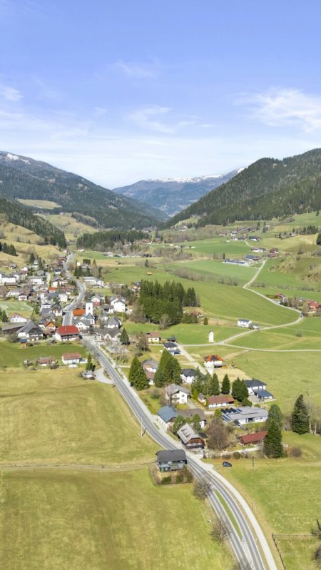 Sanieren & Vermieten: Haus mit Entwicklungschance in Gnesau