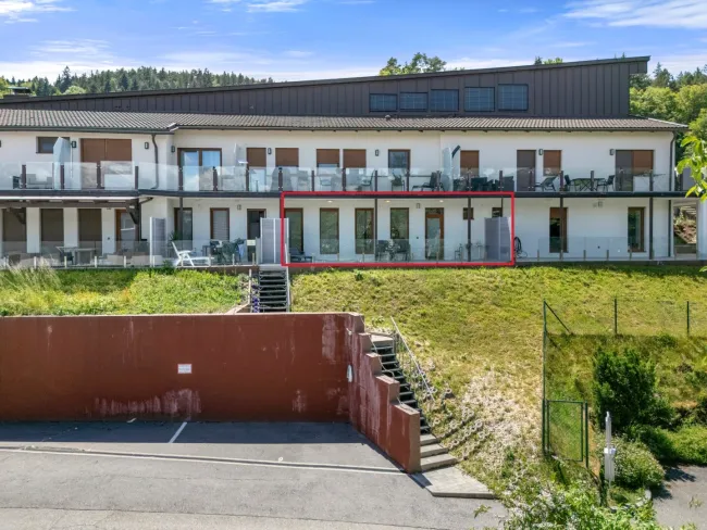 Sekirn am Wörthersee : Moderne Terrassenwohnung mit PV-Anlage + E - Ladestation + Seenähe -- Top 9 - Bild