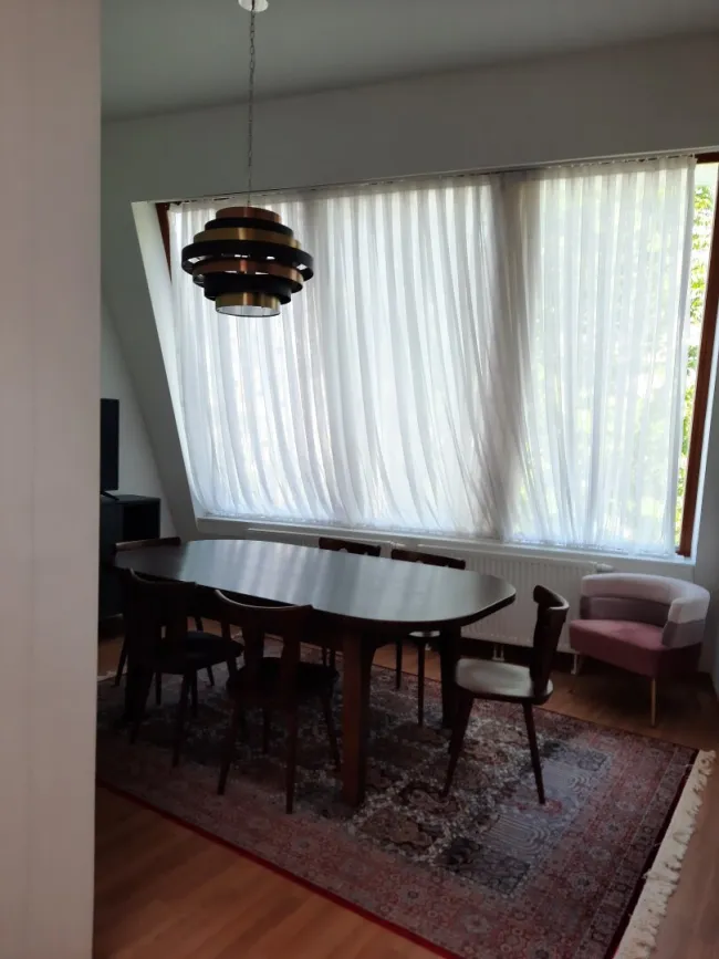 Moderne Maisonette mit Terrasse in zentraler Lage - perfekt für Familien und Geschäftsleute - Titelbild