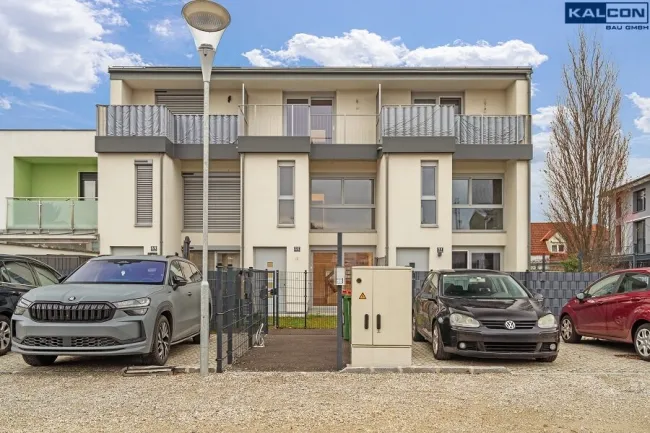 Smarte & kompakte 171m² Wohneinheit mit Luftwärmepumpe | Gärten | beheizter Wohnkeller | PKW-Stellplätze | Wäscheschacht | Staubsaugeranlage | Terrasse | S-Bahn-Nähe | PROVISIONSFREI - Titelbild