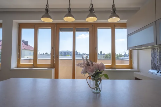Klimatisierte DG-Maisonette in Altstadlau mit kleinem Stehbalkon - Titelbild