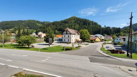 Aussicht zum Dorf Veitsch und Pilgerkreuz