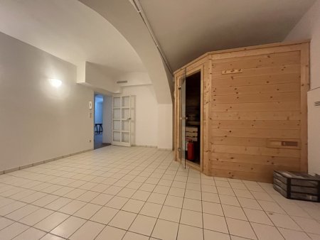 Geschmackvoll sanierte Altwiener Villa mit Biedermeiergarten Nähe Rudolfinerhaus !