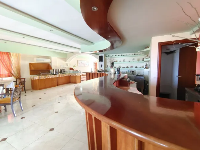 ** NEUER PREIS ** Karpathos - Hotel mit 25 Doppelzimmern in ruhiger Lage mit Meerblick - Bild