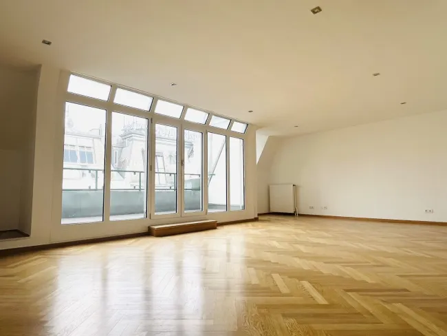 Kärnterstraße ! Elegante 5 Zimmer- Maisonette mit 2 Terrassen ! - Titelbild