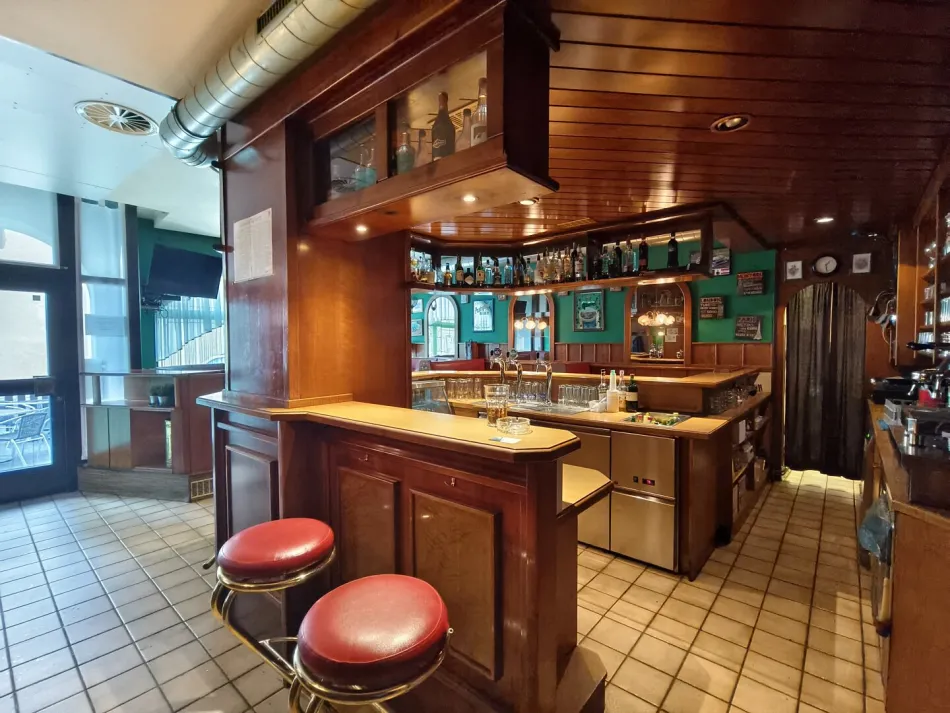 Attraktives Café/Pub im Herzen von Mürzzuschlag in Top-Lage zu vermieten - Bild