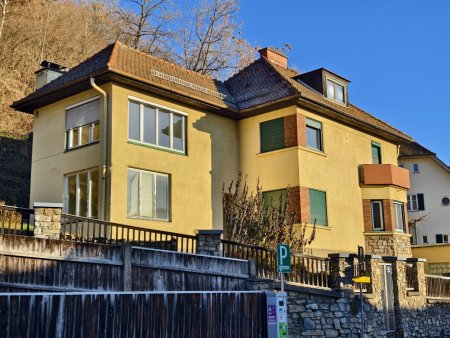 Provisionsfrei für Käufer – vielseitige Stadtvilla mit großem Potenzial in Bruck an der Mur!