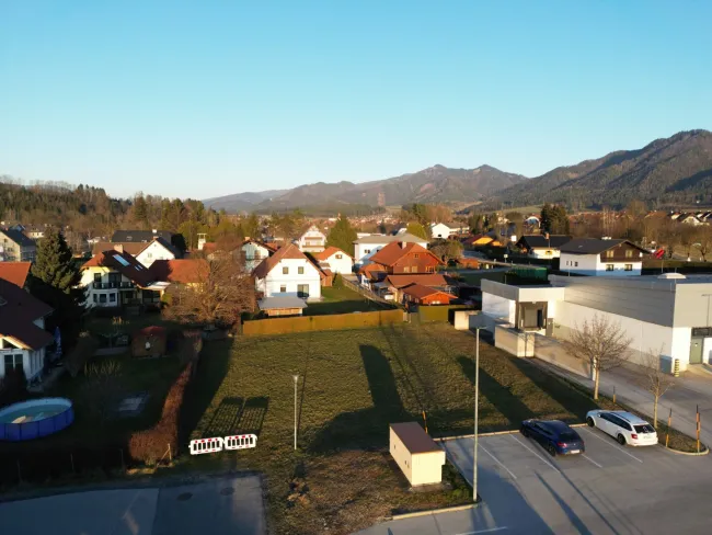 Neu kalkulierter Preis! Sonniges Baugrundstück in gepflegter Siedlung in unmittelbarer Nähe zum Nahversorgungszentrum - Titelbild