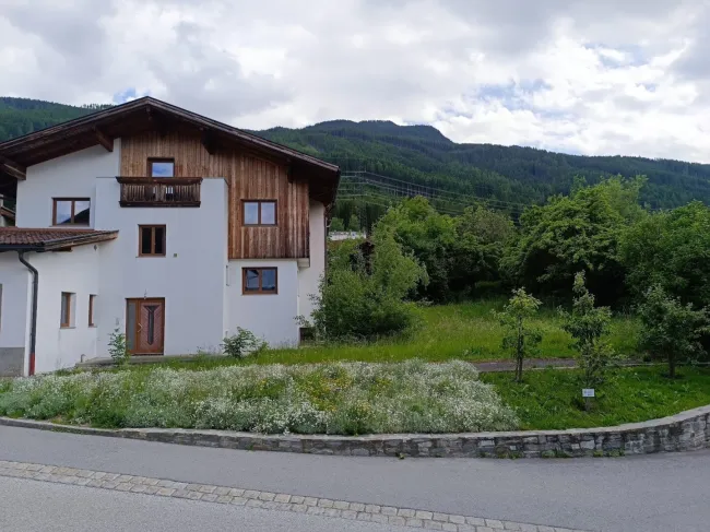 Große Chance!! Zweifamilienhaus ideal auch für Praxis, in Rinn, mit 1800 qm großen Grundstück!! - Bild
