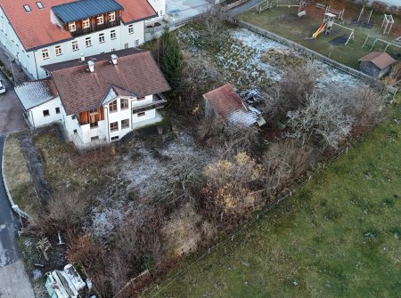 Große Chance!! Zweifamilienhaus ideal auch für Praxis, in Rinn, mit 1800 qm großen Grundstück!!