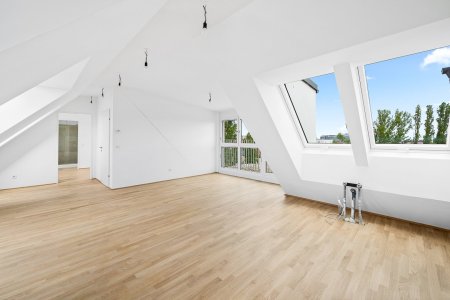 Großzügig angelegte 2 Zimmer Dachwohnung mit Terrasse (Top53) Inklusive Tiefgaragenplatz!