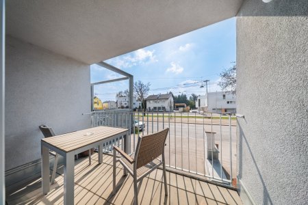 Wohnen mit Pool – 2-Zimmer-Apartment mit Loggia, 5 Minuten zur Alten Donau