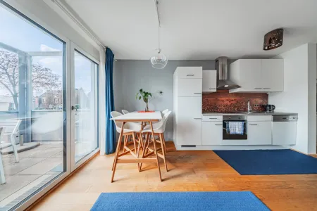 Wohnen mit Pool – 2-Zimmer-Apartment mit Balkon, 5 Minuten zur Alten Donau