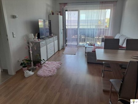 Sonnige 2 Zimmerwohnung mit Balkon!