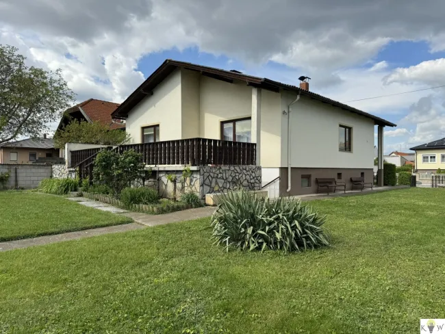 REDUZIERT! Ideales Wohnhaus mit großem sonnigen Grund für Sie und Ihre Familie! - Titelbild