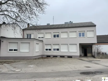 Großzügige Liegenschaft mit vielseitigem Entwicklungspotential in zentraler Lage von Andau