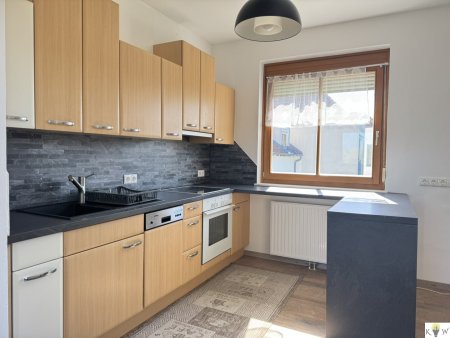 Traumhafte 2 Zimmerwohnung mit Blick ins Grüne inkl. Garagenplatz