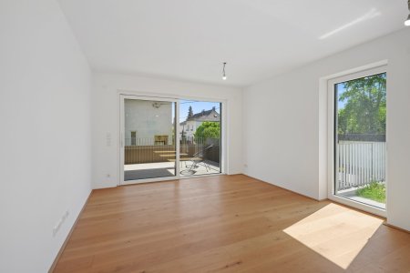 Moderne 3-Zimmer Gartenwohnung mit großer Terrasse – Erstbezug