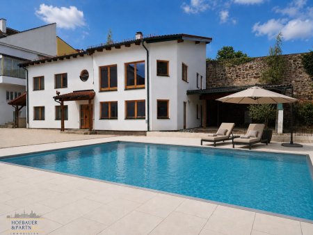 Ein- Zweifamilienhaus mit Pool - Stadtzentrum!