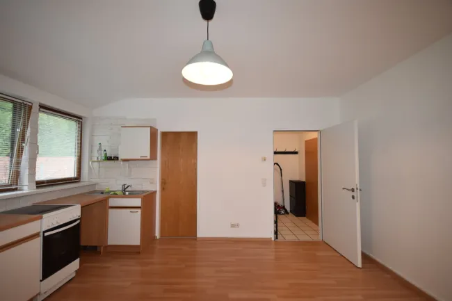 Wohn- Ess- Kochzimmer - Kleines 2 Zimmer Dachgeschoss-Apartment in Ruhelage Miete Grödig Salzburg