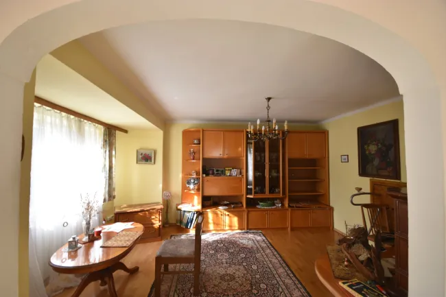 Ansicht - Renovierungsbedürftiges und geräumiges Haus mit Geschäftslokal Kauf Aigen Salzburg