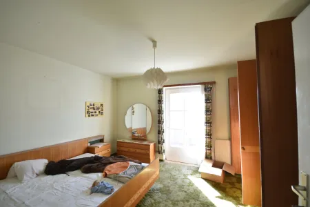 Schlafbereich - Renovierungsbedürftiges und geräumiges Haus mit Geschäftslokal Kauf Aigen Salzburg