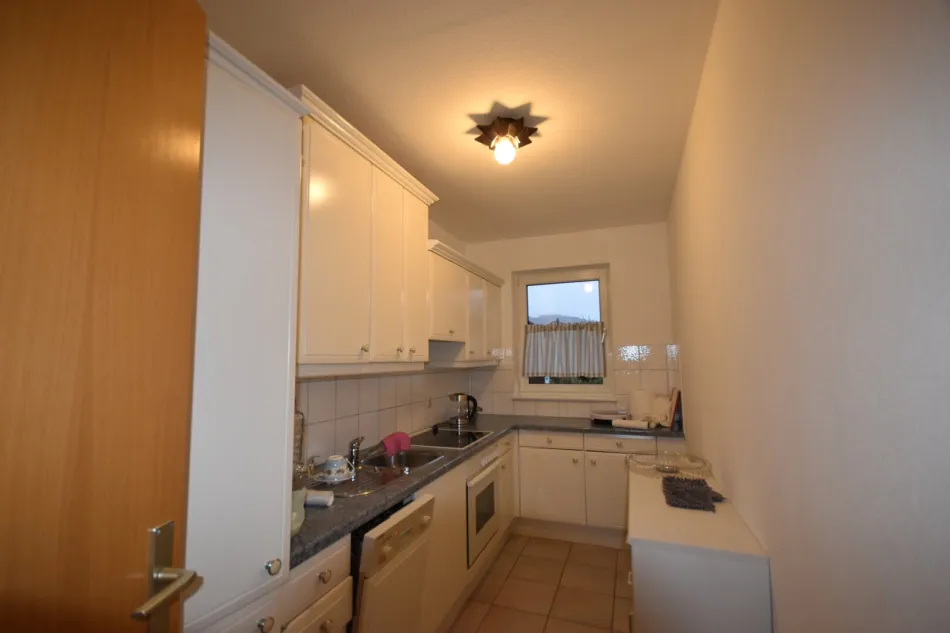 Wohnzimmer - Geräumiges und möbliertes 2 Zimmer Apartment mit Balkon Miete Eugendorf Salzburg
