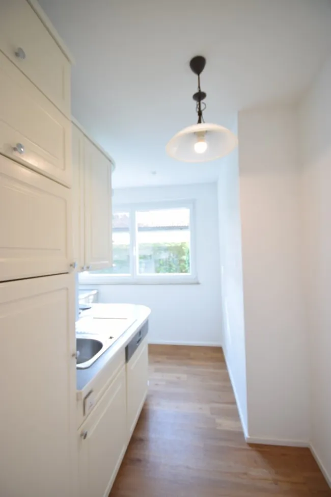 Kochbereich - Gediegene 3 Zimmer Wohnung mit Balkon und Gartennutzung Miete Oberndorf bei Salzburg