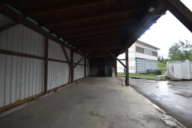 Ansicht - Lagerplatz mit großem Carport und Bürocontainer Pacht Elsbethen Salzburg