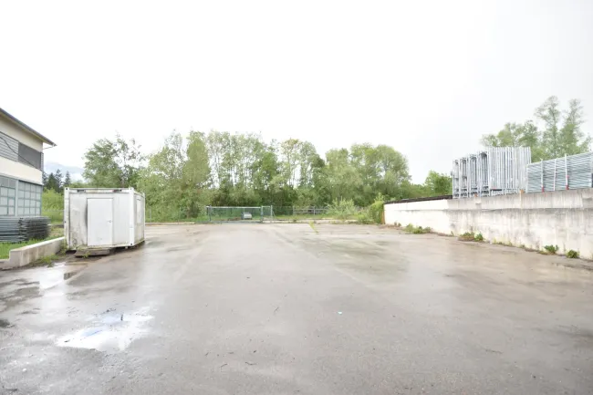 Ansicht - Lagerplatz mit großem Carport und Bürocontainer Pacht Elsbethen Salzburg