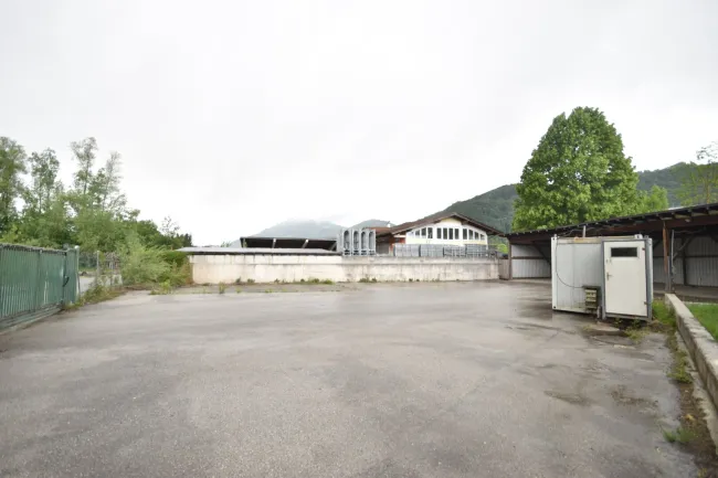 Ansicht - Lagerplatz mit großem Carport und Bürocontainer Pacht Elsbethen Salzburg