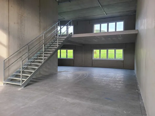 "MODERNE GEWERBEFLÄCHE/LAGER im BUSINESSPPARK -  mit SEE- und BERGBLICK nähe Autobahnanschluss" Miete Gewerbe Attersee Oberösterreich