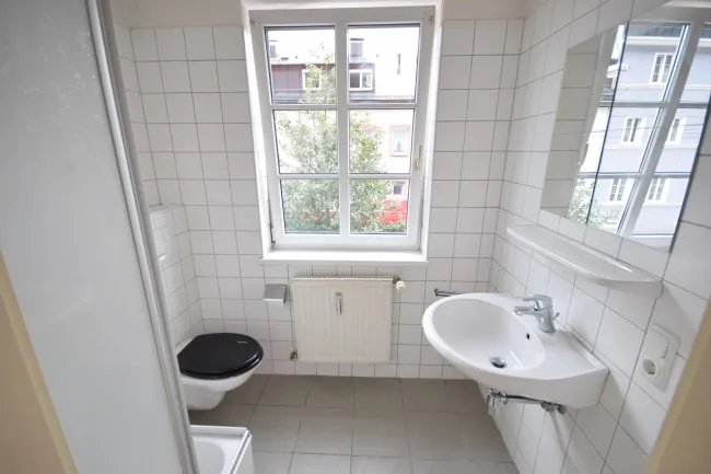Badezimmer - Kleines MÖBLIERTES Apartment nähe Linzergasse Miete Andräviertel Salzburg