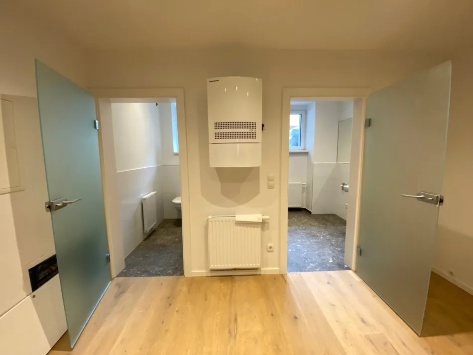 Wohn- Essbereich - Kleines neu renoviertes 2 Zimmer Wohnatelier/Loft Kauf 15. Bezirk Wien