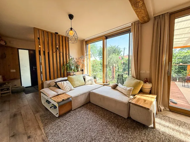 Modernes Holz-Bungalow mit Pool, Sauna & Südgarten | Wohnen wie im Urlaub in 1210 Wien - Bild