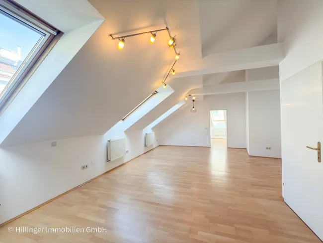 Unter € 3.550/m² beim Bahnhof Floridsdorf | 72 m² DG-Wohnung, 2 Zimmer, sofort beziehbar - Bild