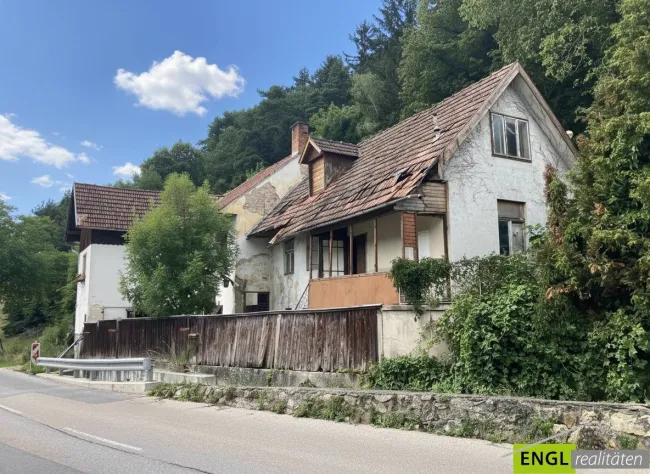 Haus und Rohbau