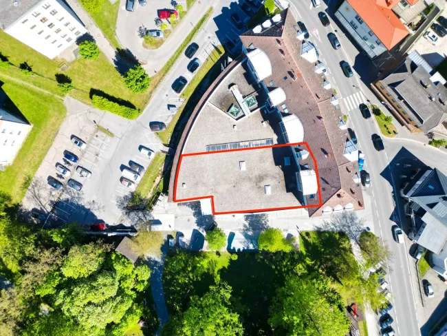 Luftbild mit eingezeichnetem Objekt