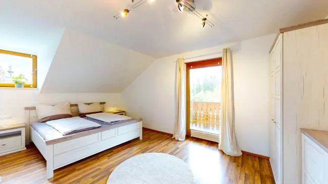 Schlafzimmer 4