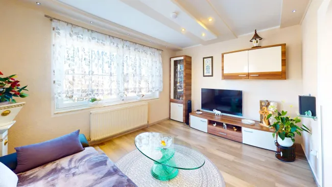 Wohnzimmer (Whg rechts)