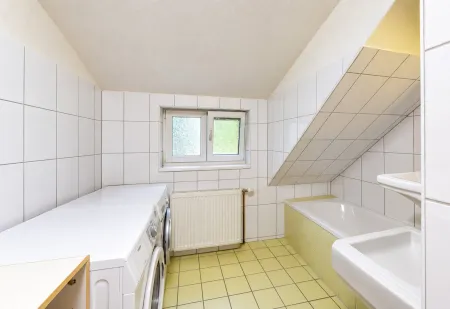 Badezimmer  Wohnung DG