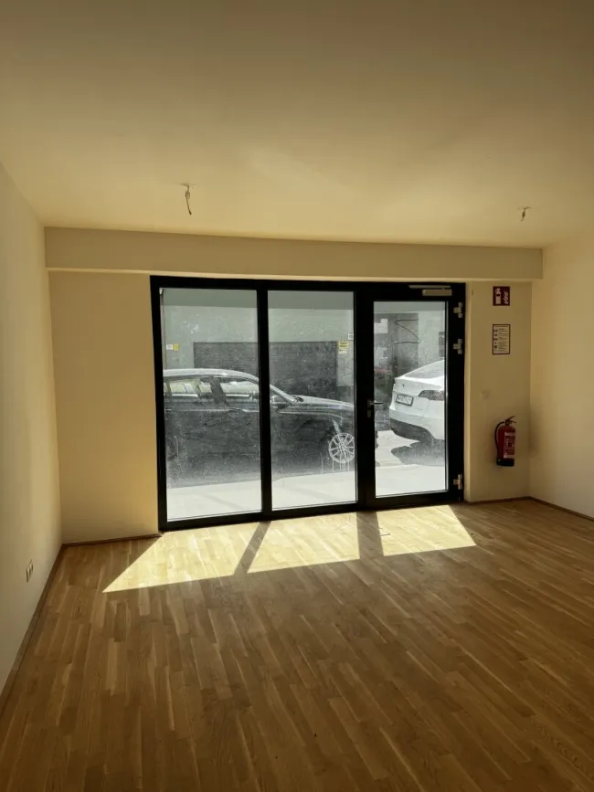 Erstbezug- Nähe AKH - 57 m2 Büro/Ordi/Praxis (2 Zimmer / 2 Eingänge) Top 43.1.1 - Bild