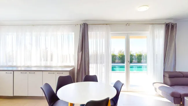 Wohn/Esszimmer unten