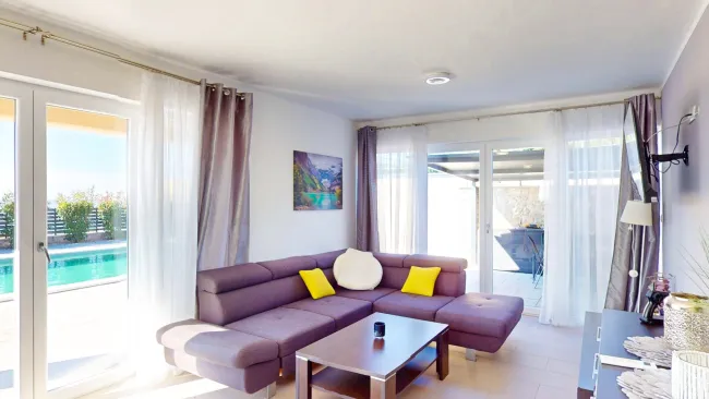 Wohnzimmer unten