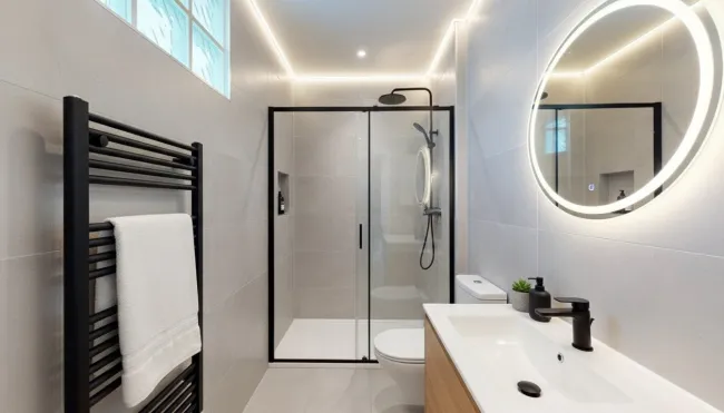 Ausstattungsbeispiel Badezimmer (EG)