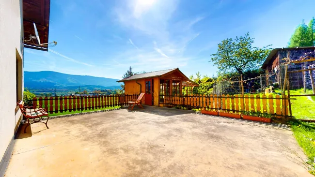 Außenbereich Blick Gartenhaus